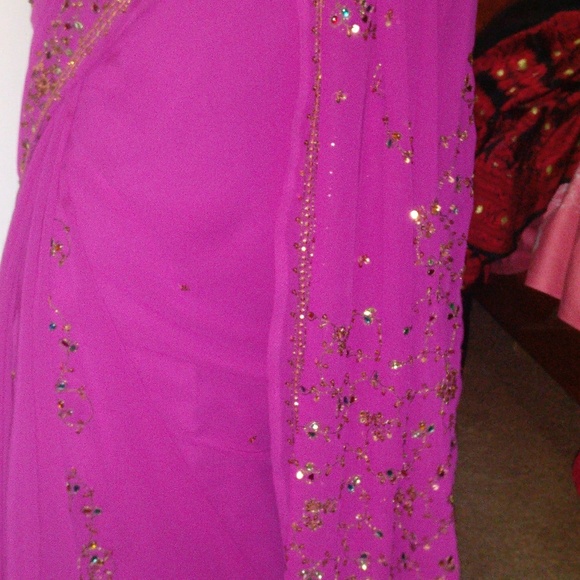 Gorgette saree - Picture 4 of 5